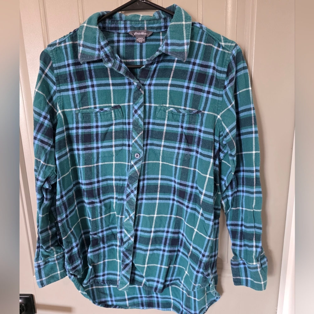 Eddie Bauer Womans Medium Blue Plaid Long Sleeve Button Up Shirt